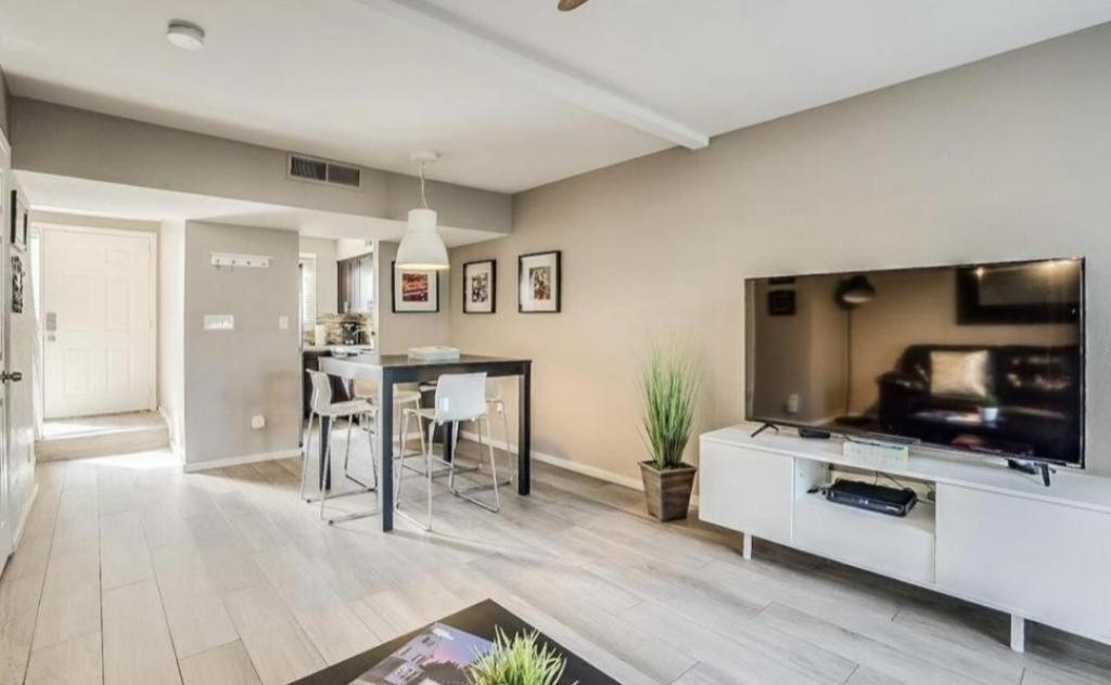 Old Town Scottsdale 2 Bedroom Gem! ภายนอก รูปภาพ